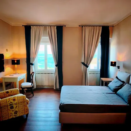 Couette-café Artiminus 4*